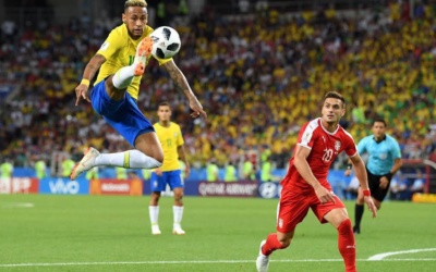Brasil beats Serbia to move on